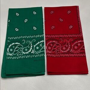 Cotton Bandana Set in Green and Red